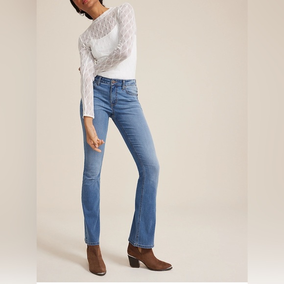 Maurice’s Classic Blue Denim Jeans 10 - Picture 1 of 4